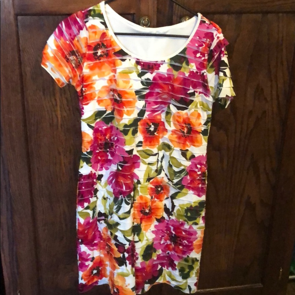 Vibrant dress size large